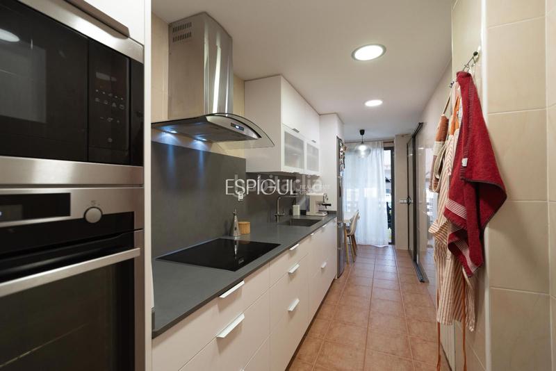 Foto b462a8b9-bb06-4705-b5cb-dc4c26da6789. Attico con riscaldamento parcheggio piscina in Centre Salt