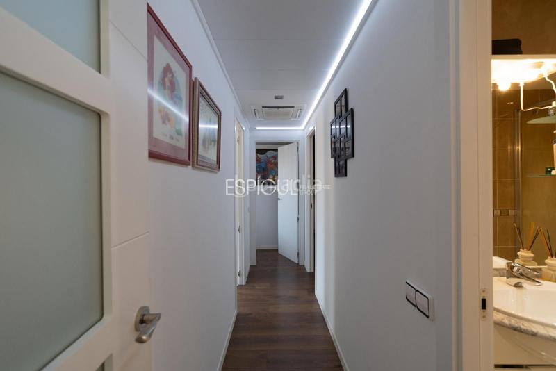 Foto c90c3324-85e8-47b6-be1b-bd13b420fea3. Attico con riscaldamento parcheggio piscina in Centre Salt