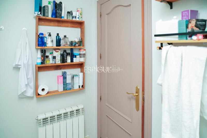 Foto ee15f9a4-b351-44d2-b3e5-ed0d3639d7b2. Etagenwohnung mit heizung parking in Veïnat Salt