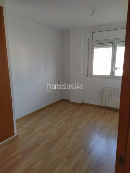 Foto 0ff58713-786d-4ade-b81b-fd3073d95b2c. Dúplex piso áticodúplex exclusivo en calle santa maria en Girona