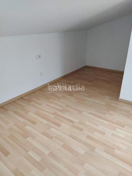 Foto 74f62e12-6b0c-4c67-a8ba-ddff8f5acaaf. Dúplex piso áticodúplex exclusivo en calle santa maria en Girona