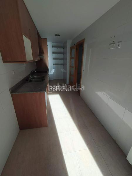 Foto 75606d8e-ef20-4bff-b24f-88163258b3eb. Dúplex piso áticodúplex exclusivo en calle santa maria en Girona