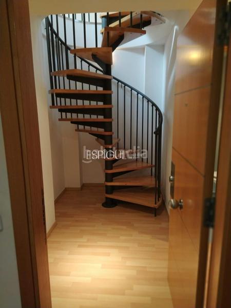 Foto 9e2a4641-bdfe-4957-97f7-7bdcfb9bc2c8. Dúplex piso áticodúplex exclusivo en calle santa maria en Girona