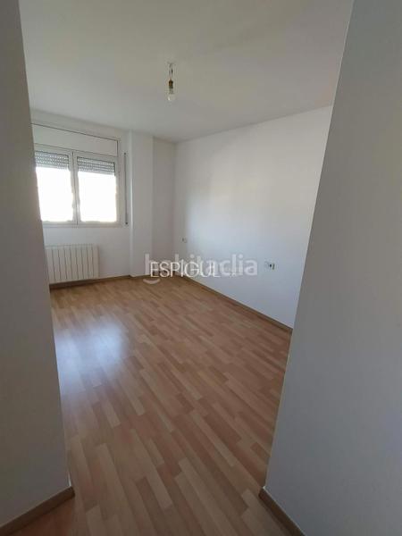 Foto baf91844-75f6-4cf8-bb55-a8f796516219. Dúplex piso áticodúplex exclusivo en calle santa maria en Girona