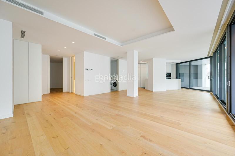 Foto 02e74133-3f06-46f6-b8ed-88c0ebb8c584. Àtic a joan maragall 31 a Eixample Nord Girona