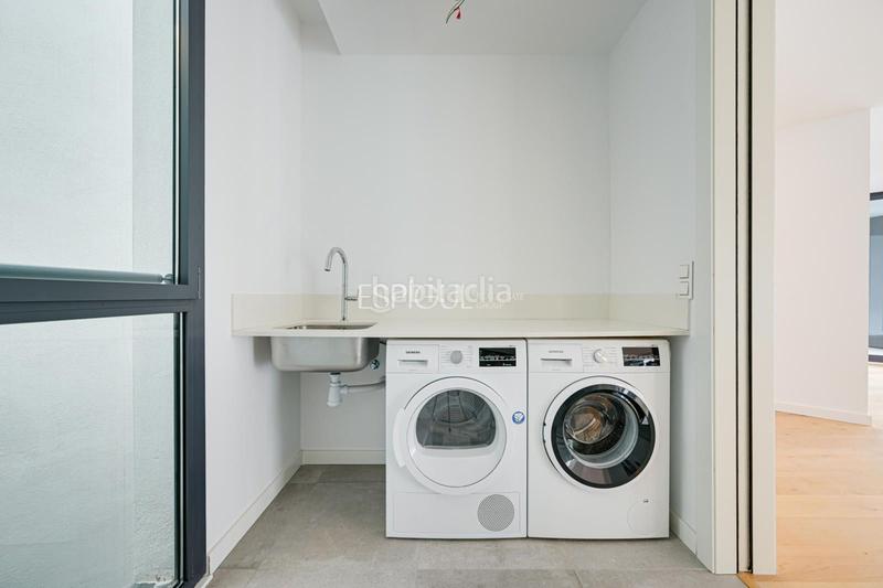 Foto 350db980-f205-48b0-9d9d-78778a06acae. Àtic a joan maragall 31 a Eixample Nord Girona