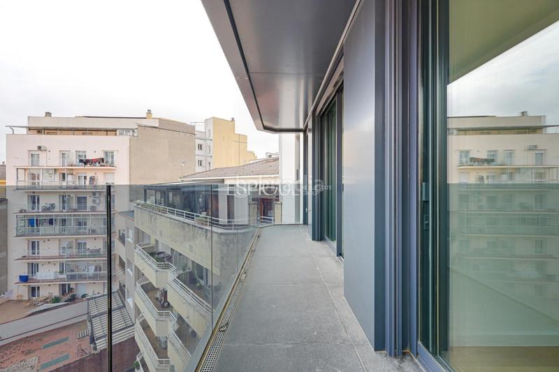 Foto 376ed0cf-e41e-4f8e-84f9-f52b551b78a2. Àtic a joan maragall 31 a Eixample Nord Girona