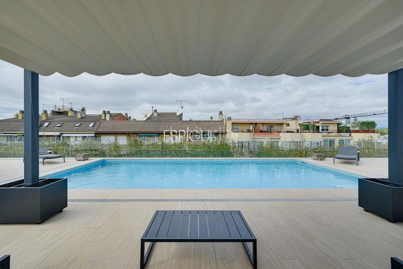 Foto 4a96d3e6-6a08-47a0-a1c1-5f6e27127546. Àtic a joan maragall 31 a Eixample Nord Girona