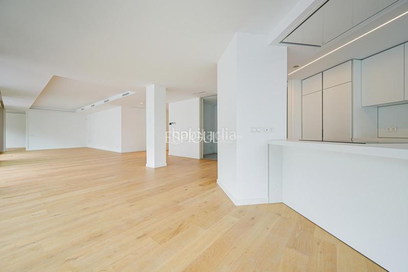 Foto 93e979fa-e265-42bf-b722-929645c97910. Àtic a joan maragall 31 a Eixample Nord Girona