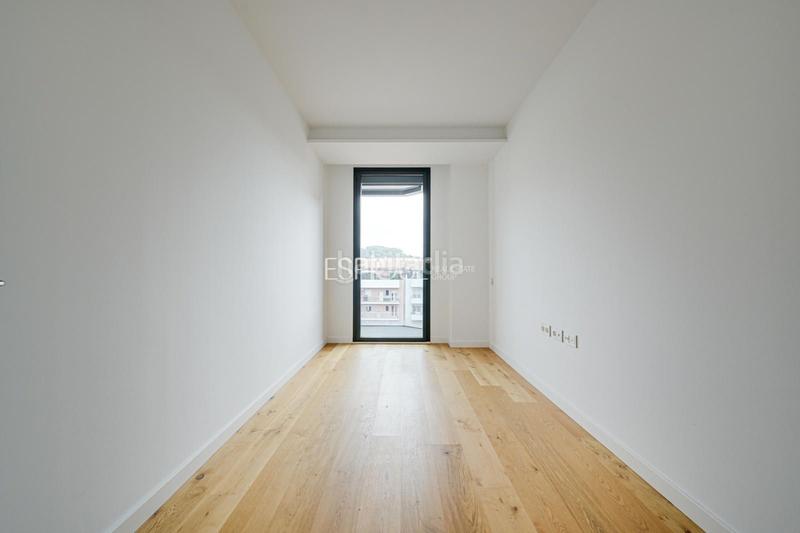 Foto bcb6dd66-d38c-4783-af7e-565123d236f1. Àtic a joan maragall 31 a Eixample Nord Girona