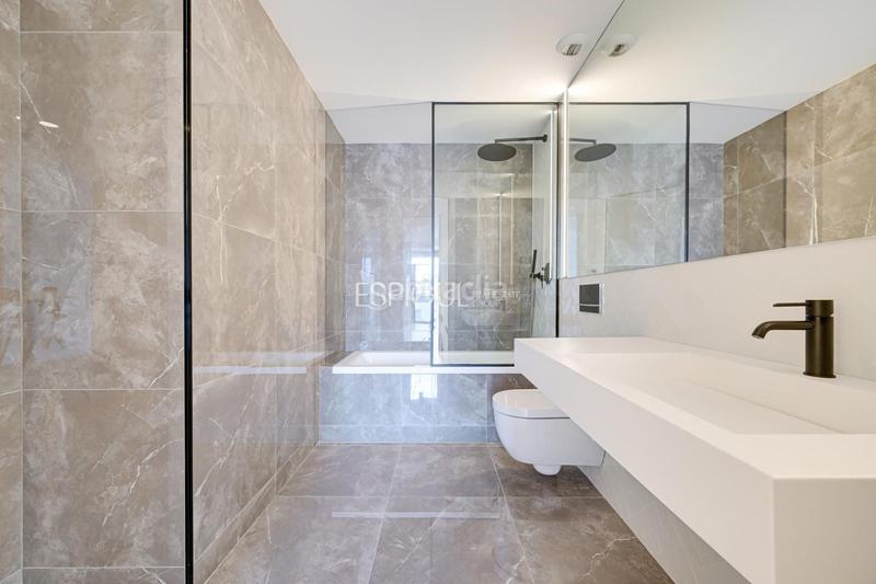 Foto c79cdf9d-399a-4efb-a40c-b9d975a50a73. Àtic a joan maragall 31 a Eixample Nord Girona