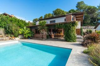 Casa  Can guilana. Excepcional casa en el golf girona