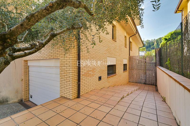 Foto 5d0f70fb-f69f-45f9-8ed1-f8dc21ec5c13. Casa amb calefacció aparcament piscina a Sarrià de Ter