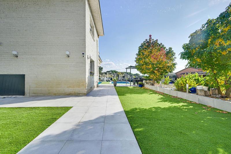 Foto 06cf4c5c-f5bb-46c3-bc5f-3c55a7c3b117. Casa preciosa casa en Palau en Palau Girona