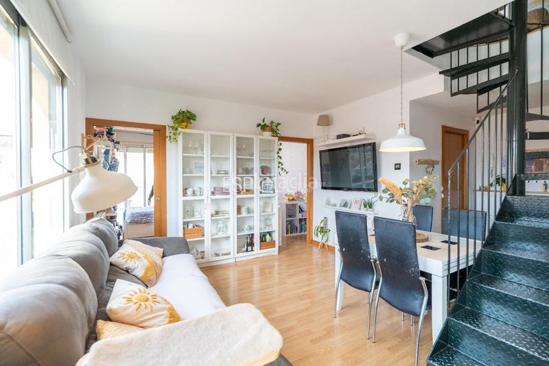 Foto 333289b0-3b68-468f-b742-612e734a395e. Zweistöckige wohnung mit heizung in Barri dels Escriptors Salt