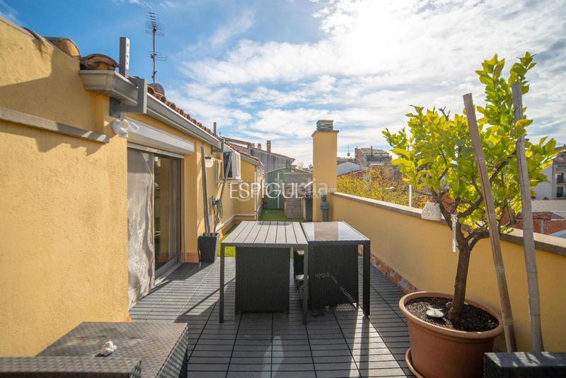 Foto 65d09a1c-d6d0-4cbf-8b45-957479e7ec62. Zweistöckige wohnung mit heizung in Barri dels Escriptors Salt