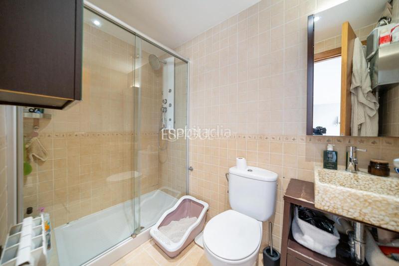 Foto d4cdfa48-b64a-45b3-bc40-554642676e72. Zweistöckige wohnung mit heizung in Barri dels Escriptors Salt