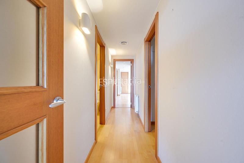 Foto 203afab1-25f2-4984-b4a5-5f4683f98718. Àtic amb calefacció aparcament piscina a Eixample Sud-Migdia Girona