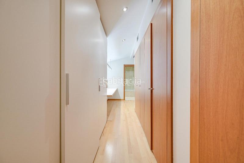 Foto 8f504268-3163-4051-9c3b-dcdf95e6230c. Àtic amb calefacció aparcament piscina a Eixample Sud-Migdia Girona