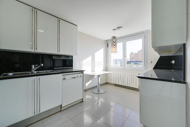 Foto b203f34c-13e3-4da5-9a69-d07d97d78c5a. Àtic amb calefacció aparcament piscina a Eixample Sud-Migdia Girona