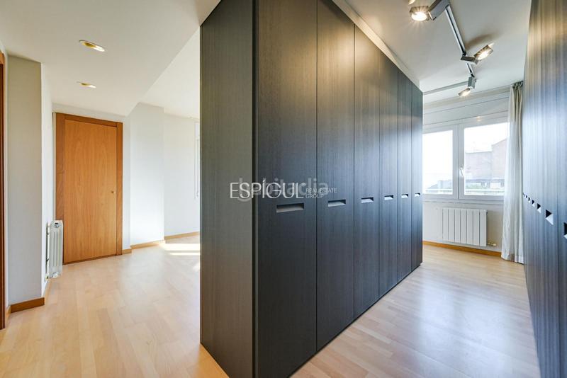 Foto cf638317-90f5-49b5-be7d-809290748c86. Àtic amb calefacció aparcament piscina a Eixample Sud-Migdia Girona