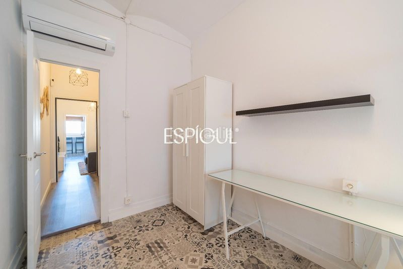 Foto 5d9ea898-acaf-4621-9a43-b6f5e9cf3c49. Pis amb calefacció a Eixample Nord Girona