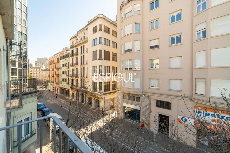 Foto ca775e2e-6994-40cd-add6-0cd2da2ad8dd. Pis amb calefacció a Eixample Nord Girona