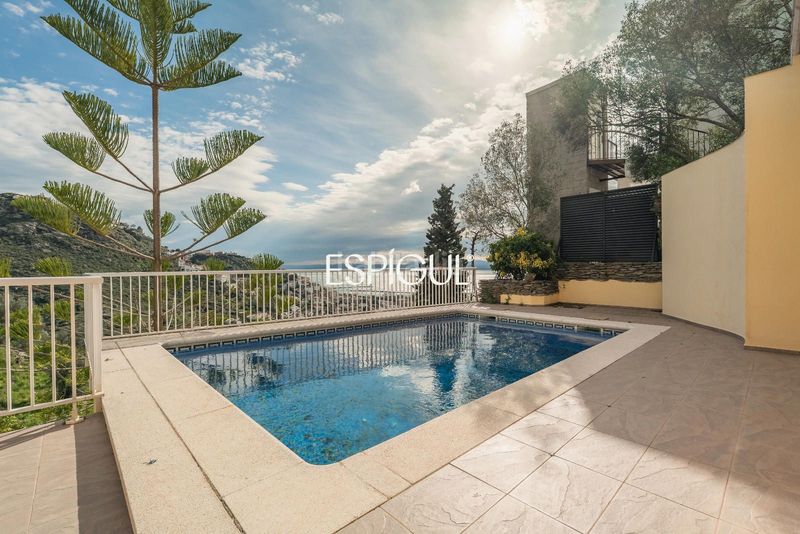 Foto 4023554b-440a-42a5-8341-9e2d171f3ed2. Casa amb calefacció aparcament piscina a Puig Rom-Canyelles-Almadrava Roses