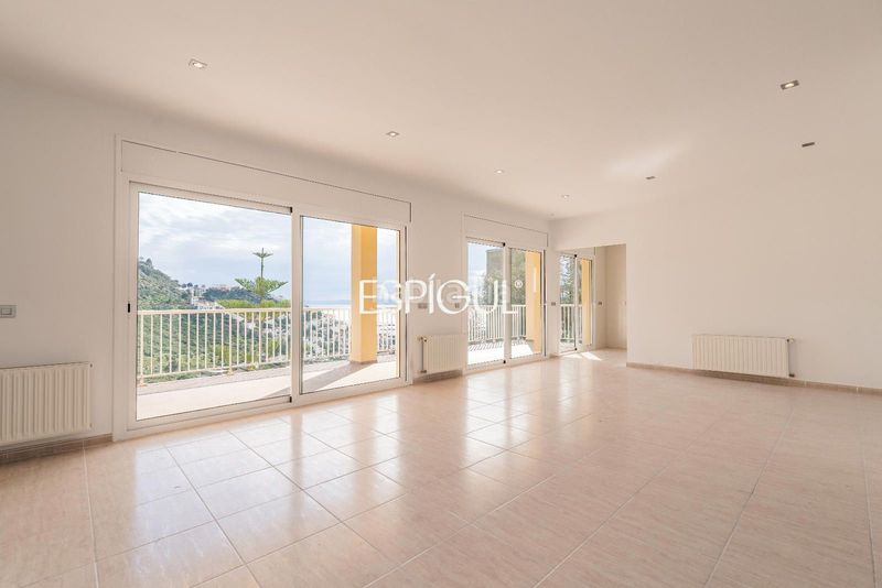 Foto d760935c-548f-4357-a7b3-7ebf626fdccd. Casa amb calefacció aparcament piscina a Puig Rom-Canyelles-Almadrava Roses