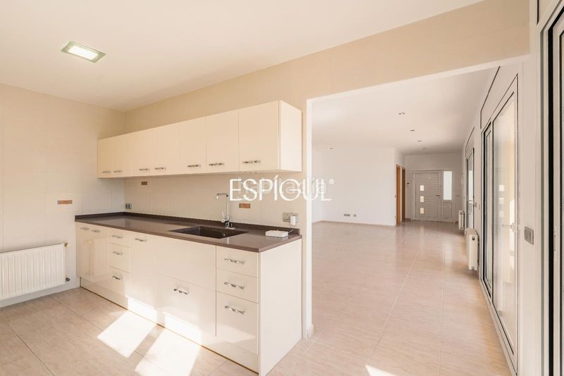 Foto e0c306ea-8377-4f25-a29c-793d81cbf05d. Casa amb calefacció aparcament piscina a Puig Rom-Canyelles-Almadrava Roses