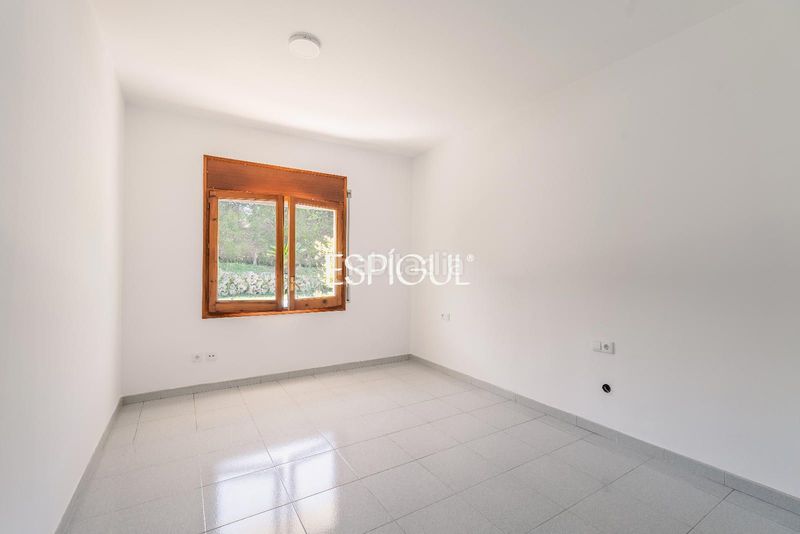 Foto 18c74e67-8971-40ff-b13b-7575a0c76b25. Casa amb calefacció aparcament piscina a Montilivi Girona
