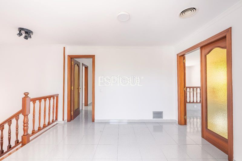 Foto 7ea822ea-2080-4ac6-8897-f87ba641d415. Casa amb calefacció aparcament piscina a Montilivi Girona