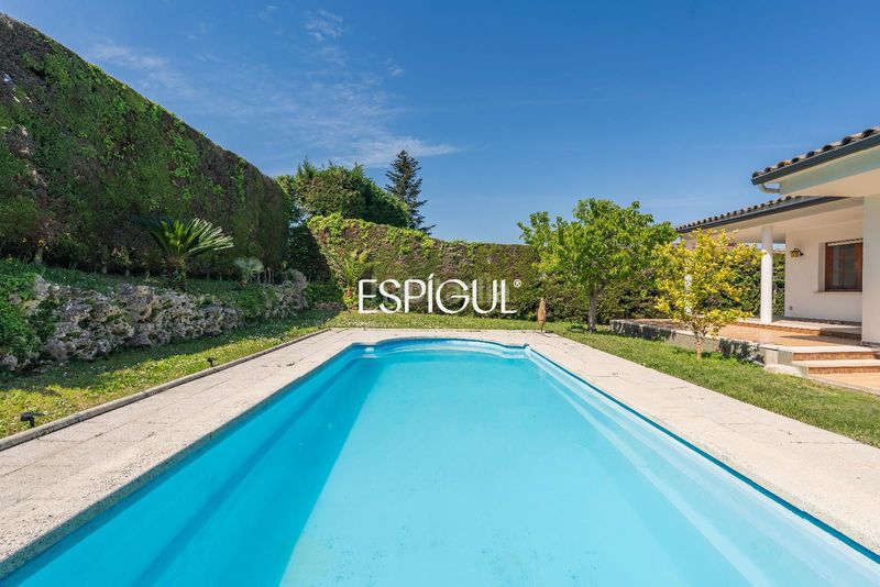 Foto 89e6abb7-9e6c-4f14-816f-23cf7e68534f. Casa amb calefacció aparcament piscina a Montilivi Girona