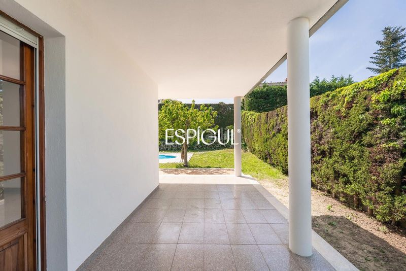 Foto d3547e99-85cb-4716-82f6-2aa6062674c1. Casa amb calefacció aparcament piscina a Montilivi Girona