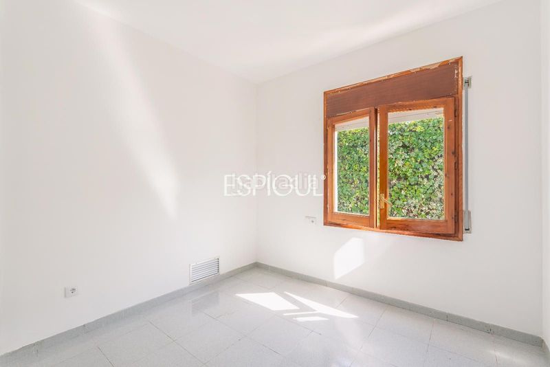 Foto e1e68237-1270-4efd-86f6-f21e84f95b86. Casa amb calefacció aparcament piscina a Montilivi Girona