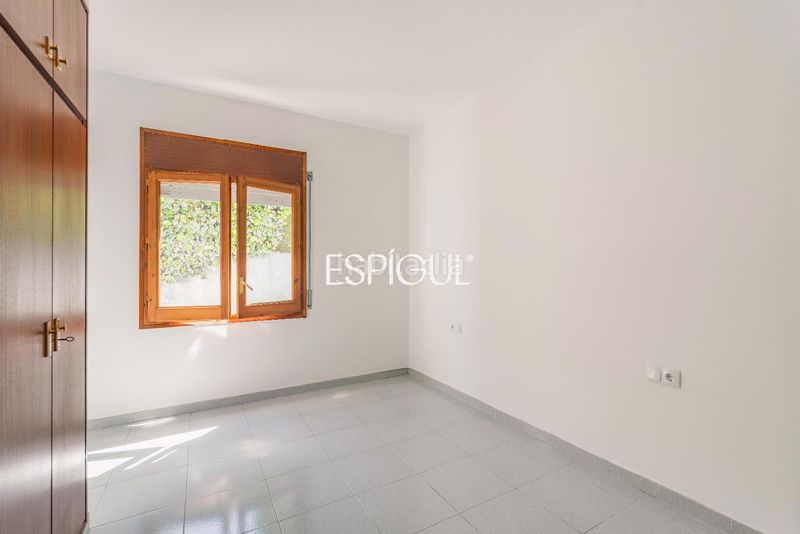 Foto e67aabc8-597d-4dba-af86-d63fb8b66370. Casa amb calefacció aparcament piscina a Montilivi Girona