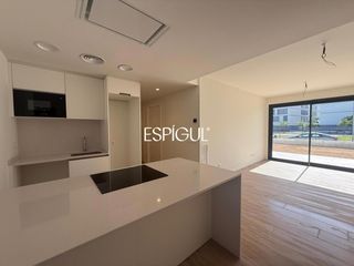 Location Appartement à Domeny. Planta baixa dobra nova en lloguer a domeny