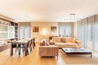 Flat  Amical mauthausen. Ático en venta con vistas en el centro de caldes de malavella