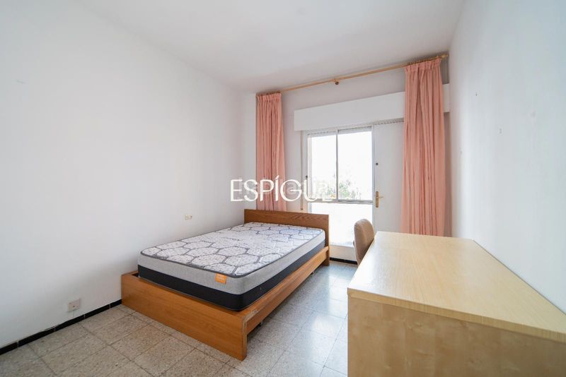 Foto e5a9b36d-90a8-4858-b135-754a74197e9c. Pis amb calefacció a Eixample Nord Girona