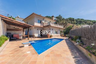 Casa  Londres. Casa con licencia turística en cala canyelles