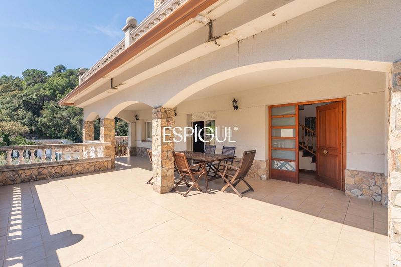 Foto d8a4f200-abfb-4f26-92e1-cac2578f6850. Casa amb calefacció aparcament piscina a Canyelles Lloret de Mar