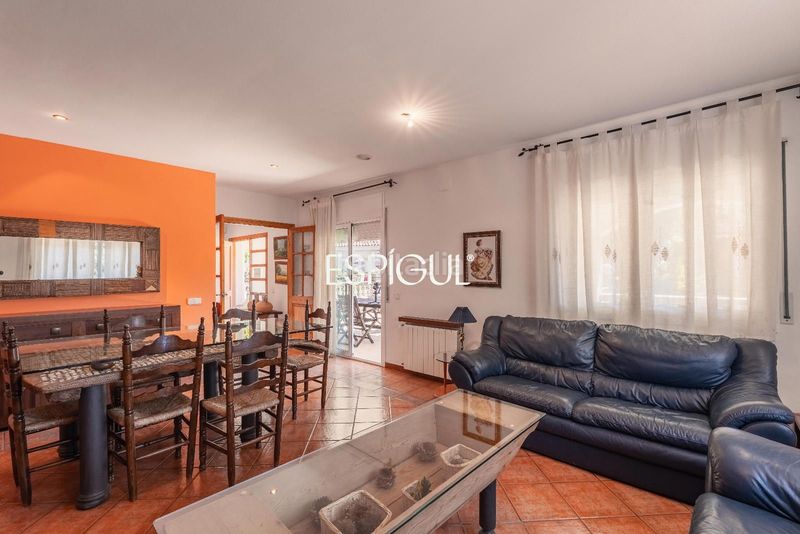 Foto e48a0888-fb6c-4d7a-b8bc-13a68e3f108d. Casa amb calefacció aparcament piscina a Canyelles Lloret de Mar