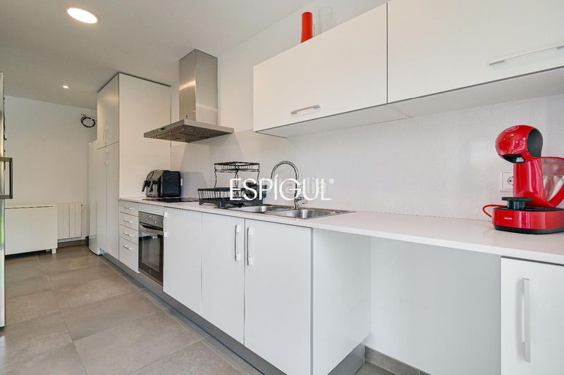 Foto b71a5445-6359-4d81-b64f-a5b0c811dd04. Casa amb calefacció aparcament a Vilablareix