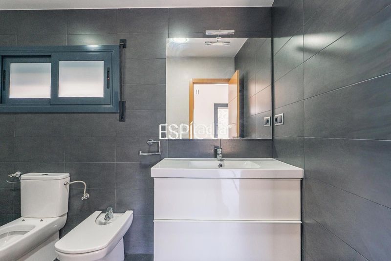 Foto c5fb8383-015b-4906-9845-60a7a623a078. Haus mit heizung parking in Santa Coloma de Farners