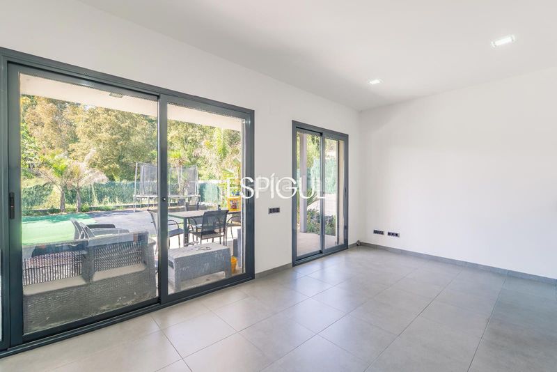 Foto cd83fda8-998f-4559-b034-62cd3a784bef. Haus mit heizung parking in Santa Coloma de Farners