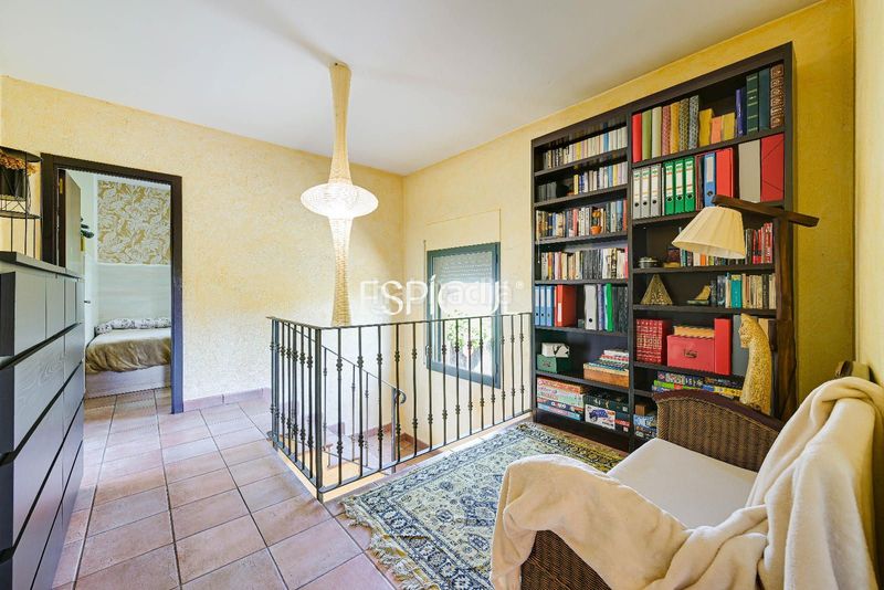 Foto 409ba59d-b273-4009-951f-f58b845f57a6. Casa amb calefacció aparcament a Palau Girona
