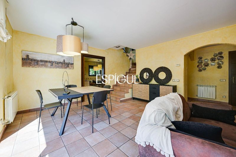 Foto 41ce54f4-cbea-47f5-bcde-1ef82b5a342f. Casa amb calefacció aparcament a Palau Girona