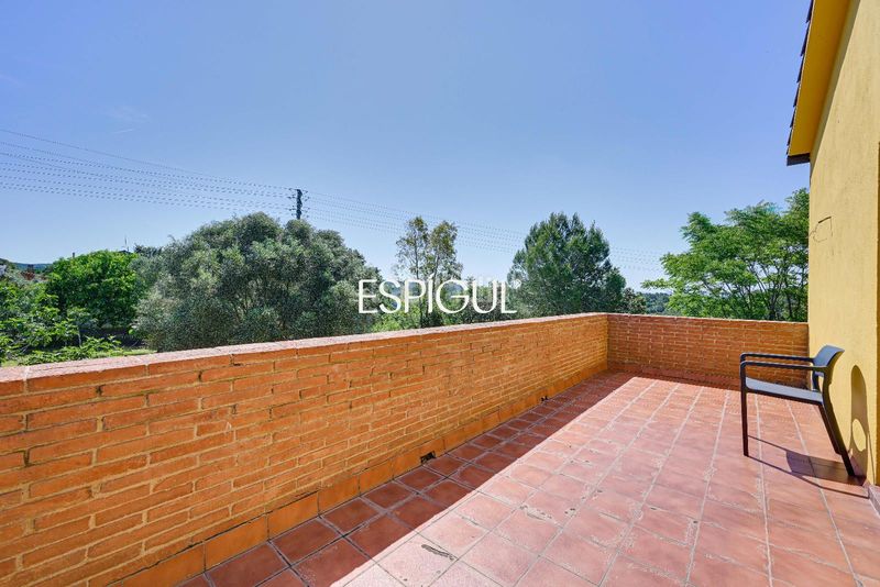 Foto 67caf9bd-4d17-44c8-9d80-fbd34cd4e55b. Casa amb calefacció aparcament a Palau Girona