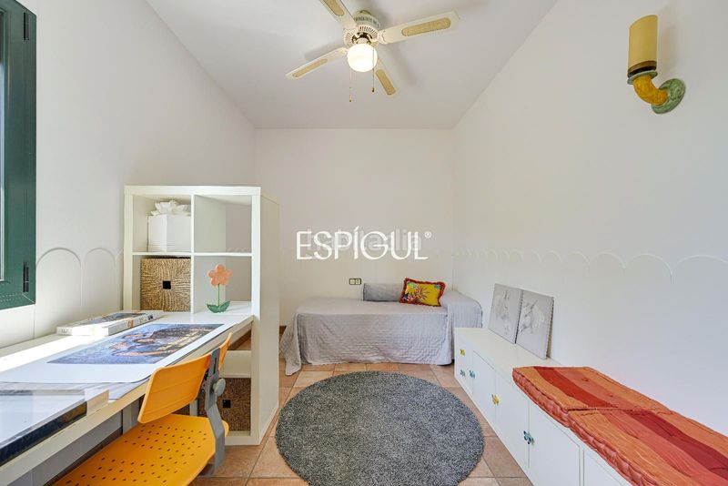 Foto b60edfdb-90e5-4c4a-ae5a-b89cde162c90. Casa amb calefacció aparcament a Palau Girona
