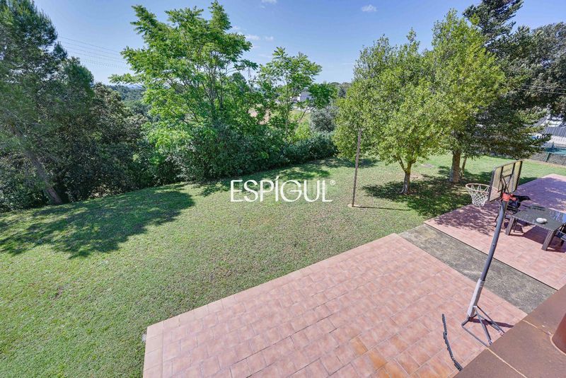 Foto fdf1099a-2829-470e-98c7-1fe01234df25. Casa amb calefacció aparcament a Palau Girona